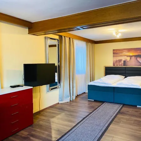 Holiday House Auer - By Four Seasons Apartments Semesterbostad
