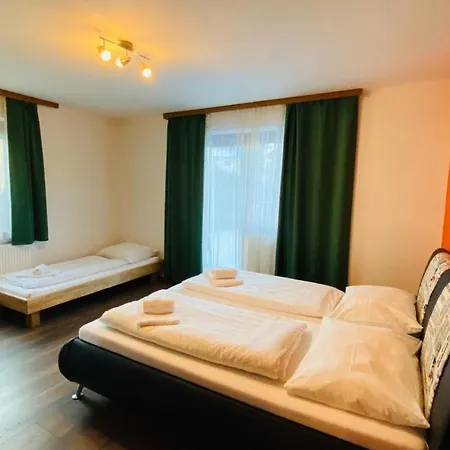 House Auer - By Four Seasons بيت للعطل